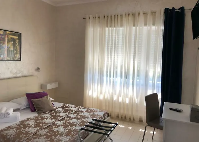 Isabel 4* Rome