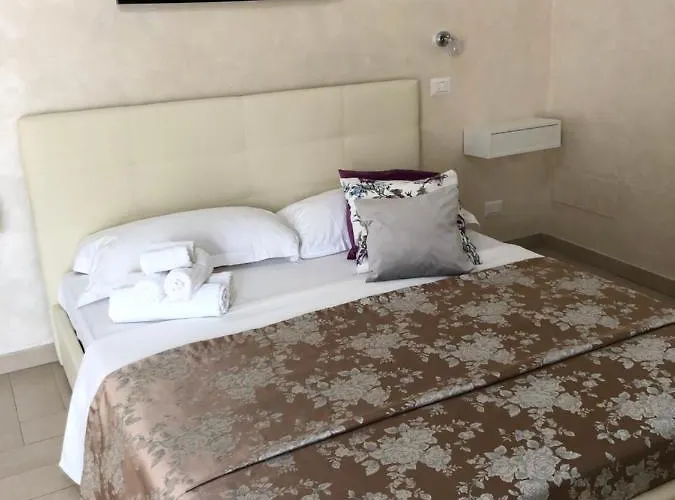 Isabel 4* Rome